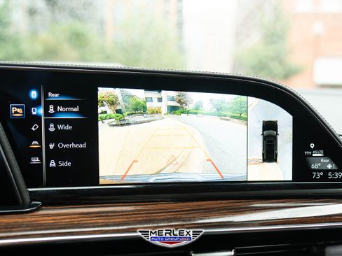 Used 2022 Cadillac Escalade ESV Premium Luxury image 33