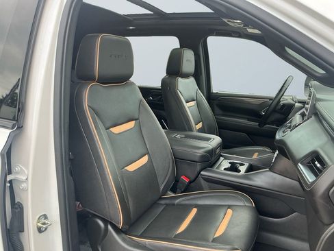 Used 2023 GMC Yukon XL AT4 w/ AT4 Premium Package image 15