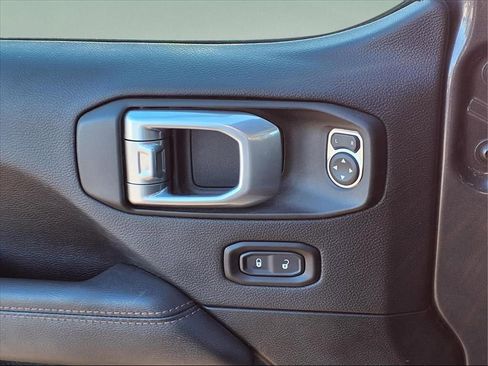 Used 2022 Jeep Wrangler Unlimited Rubicon w/ Trailer Tow Package image 21