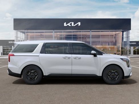 New 2026 Kia Carnival FWD image 7