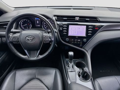 Used 2020 Toyota Camry SE w/ Carpet Mat Package FWD image 14