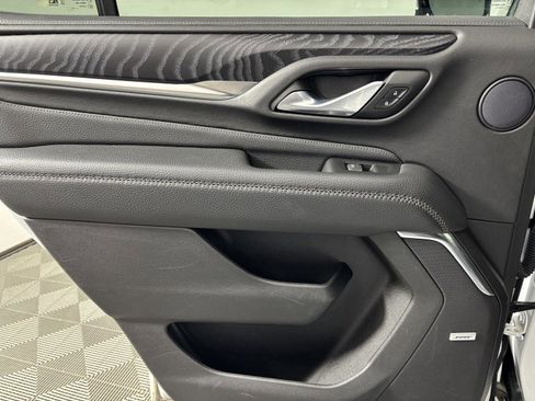 Used 2023 GMC Yukon Denali w/ Advanced Technology Package image 17