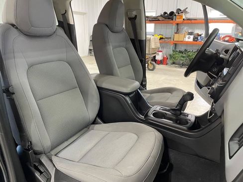 Used 2020 Chevrolet Colorado W/T w/ WT Convenience Package AWD/4WD image 22