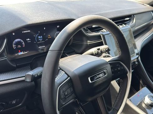 Used 2023 Jeep Grand Cherokee L Laredo AWD/4WD image 22