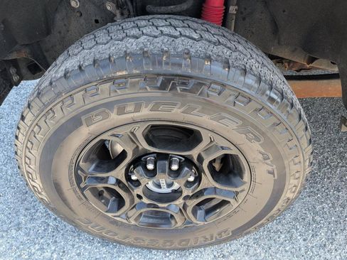 Used 2017 Ford F250 XL w/ Power Equipment Group AWD/4WD image 12