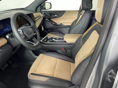 Certified 2026 Chevrolet Equinox ACTIV AWD/4WD image 2