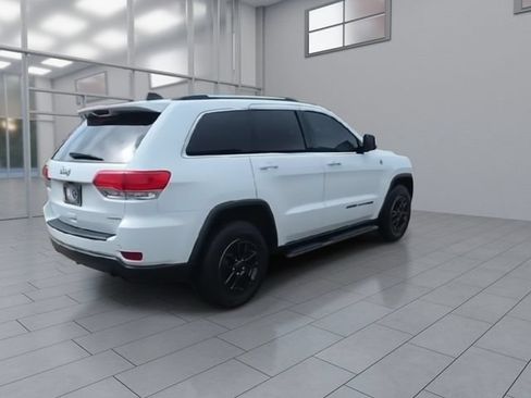 Used 2018 Jeep Grand Cherokee Laredo AWD/4WD image 8