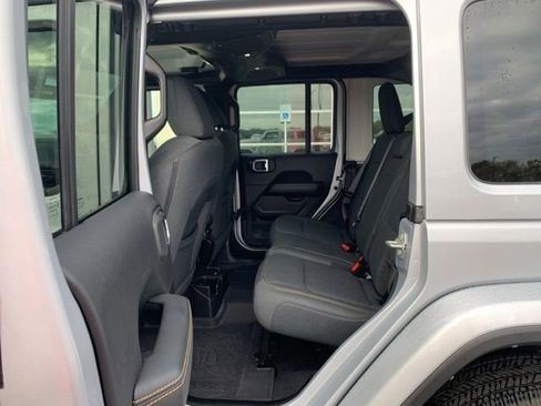 Used 2024 Jeep Wrangler Sahara w/ Technology Group image 13