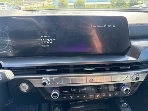 Used 2024 Kia Telluride S image 29