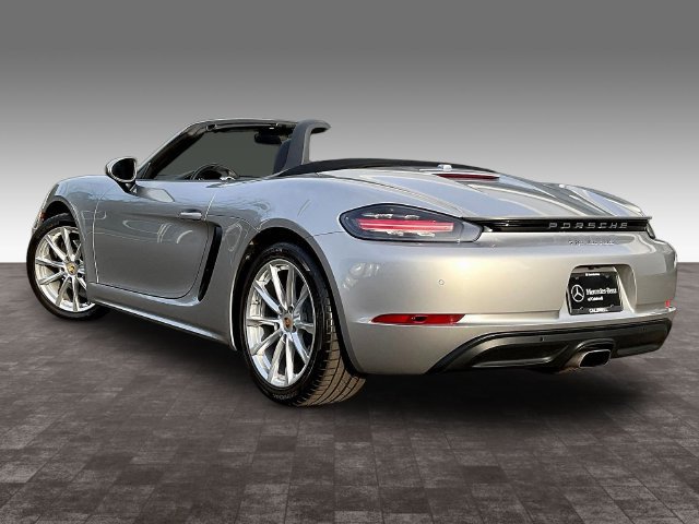 Used 2023 Porsche 718 Boxster RWD image 4