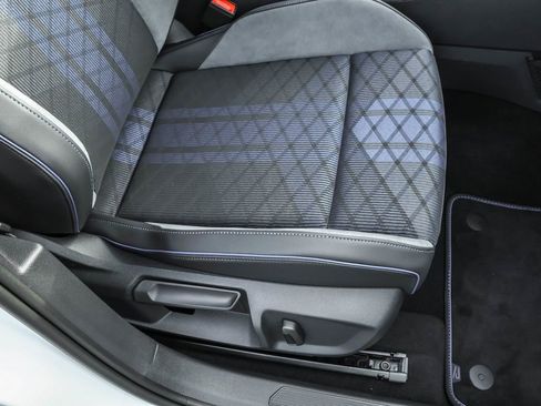 New 2025 Volkswagen Golf R Black Edition image 42