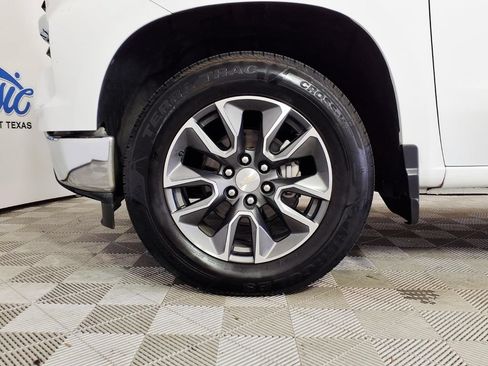 Used 2022 Chevrolet Silverado 1500 LT RWD image 8