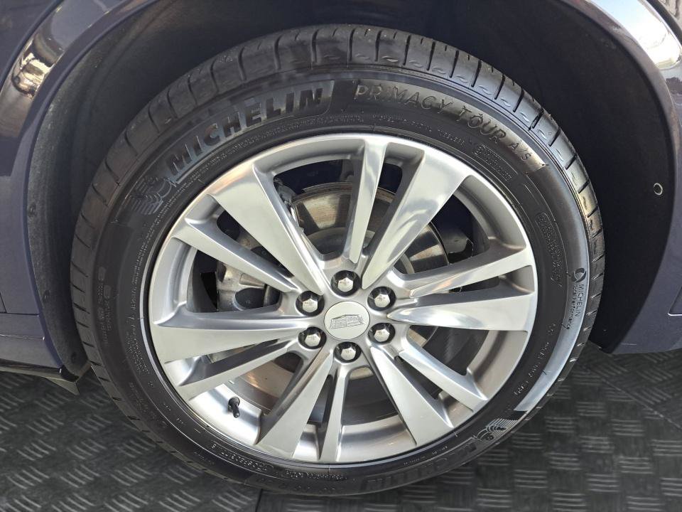 Used 2025 Cadillac XT6 Premium Luxury FWD image 21