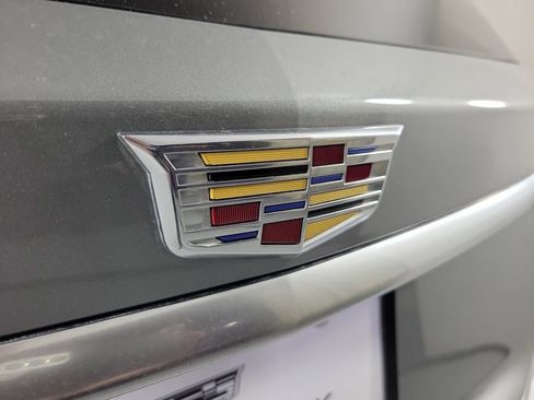 Used 2023 Cadillac XT6 Luxury FWD image 7