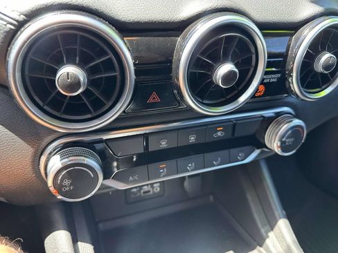 Used 2022 Nissan Sentra SV FWD image 23