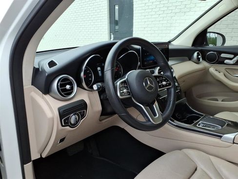 Used 2020 Mercedes-Benz GLC 300 image 5