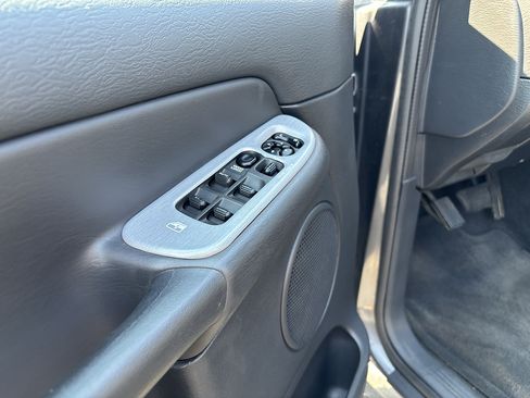 Used 2004 Dodge Ram 1500 Truck SLT w/ Security Group w/ Alarm AWD/4WD image 15