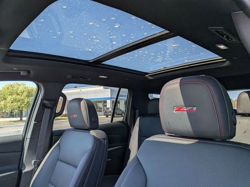 New 2026 Chevrolet Traverse Z71 w/ LPO, Floor Liner Package AWD/4WD image 16