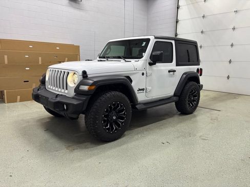 Used 2022 Jeep Wrangler Sport AWD/4WD image 9