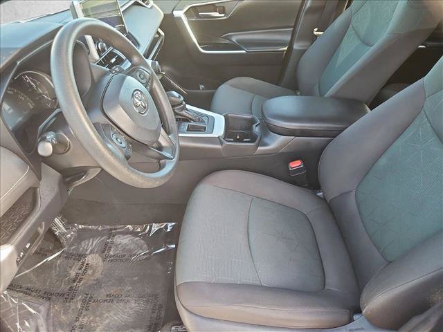 Used 2024 Toyota RAV4 XLE FWD image 21