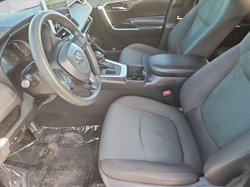 Used 2024 Toyota RAV4 XLE FWD image 21