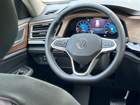 New 2026 Volkswagen Atlas SE FWD image 14