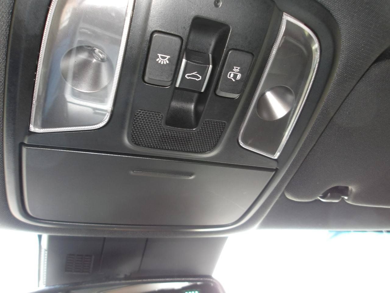 Used 2018 Kia Stinger GT2 RWD image 24