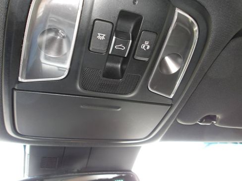 Used 2018 Kia Stinger GT2 RWD image 24