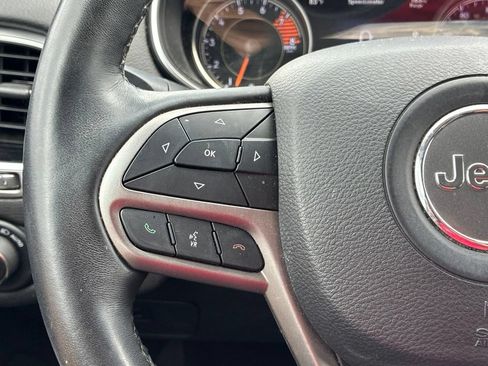 Used 2019 Jeep Cherokee Limited AWD/4WD image 30