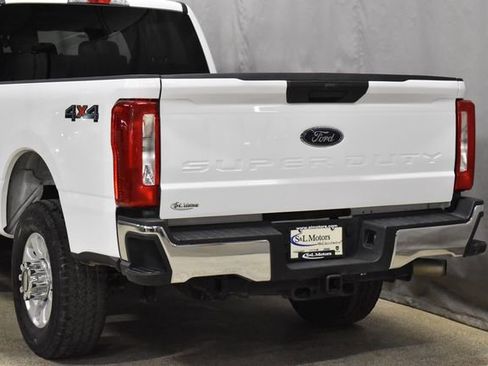 Used 2024 Ford F250 XLT image 9