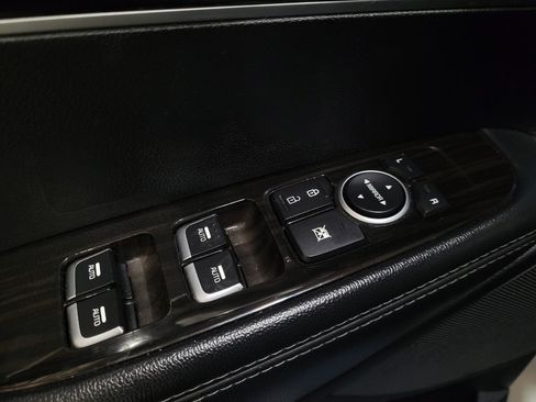 Used 2020 Kia Sorento FWD V6 image 27