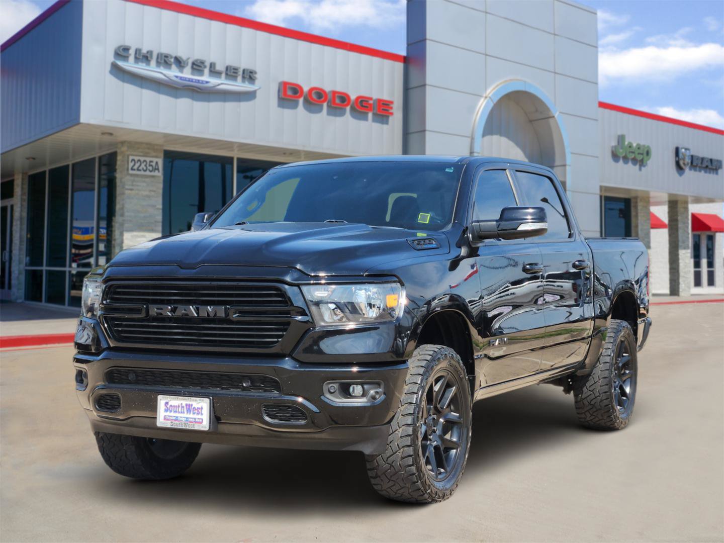 Used 2021 RAM 1500 Big Horn AWD/4WD image 2