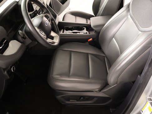 Used 2025 Ford Explorer Active w/ Active Comfort Package AWD/4WD image 12