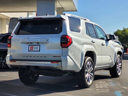 New 2026 Toyota 4Runner Limited w/ Tow Technology Package AWD/4WD image 4