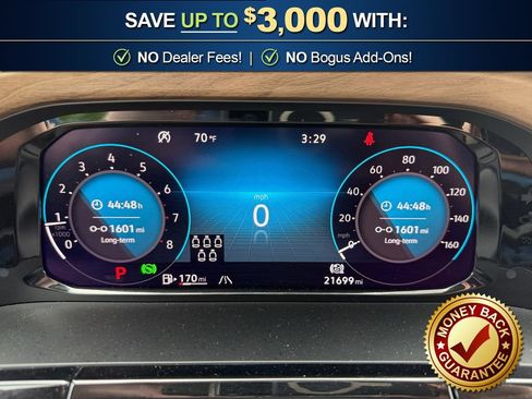 Used 2025 Volkswagen Atlas SE AWD/4WD image 19