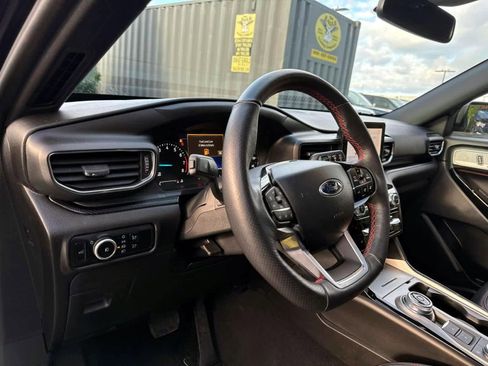 Used 2024 Ford Explorer ST-Line w/ Class IV Trailer Tow Package image 23