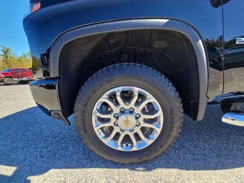 New 2025 Chevrolet Silverado 2500 LT w/ Z71 Chrome Sport Edition image 34