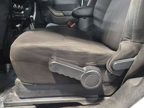 Used 2014 Jeep Wrangler Sport w/ Connectivity Group AWD/4WD image 22