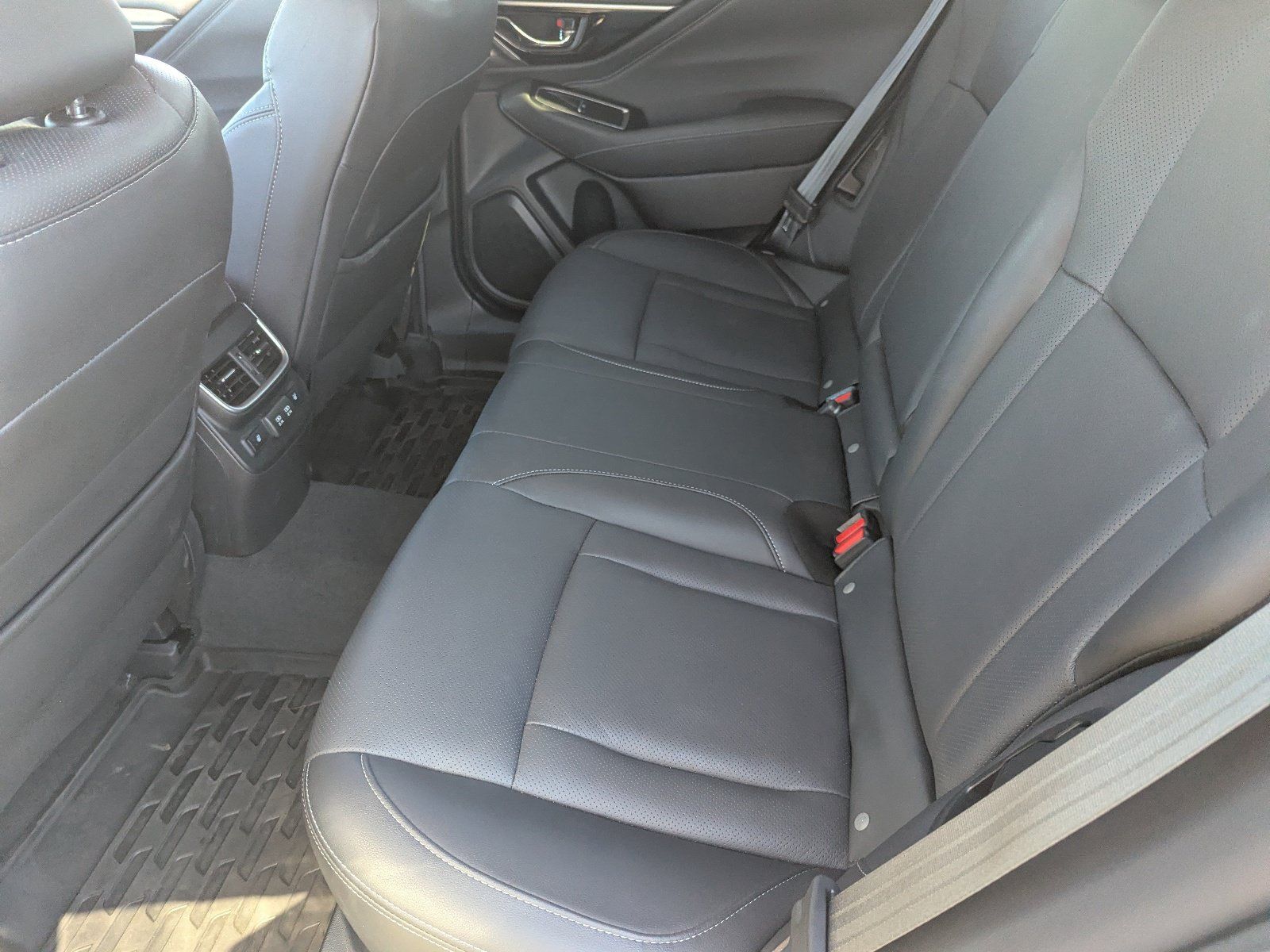 Used 2021 Subaru Outback Limited AWD/4WD image 15