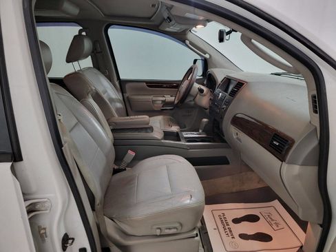Used 2010 Nissan Armada Titanium w/ DVD Entertainment Pkg image 29