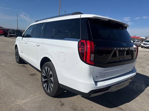 Used 2025 Ford Expedition Max Platinum w/ Driver's Package image 7