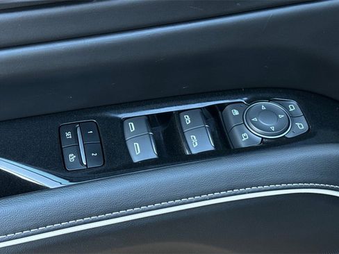 Used 2023 Cadillac Escalade ESV Sport Platinum image 12