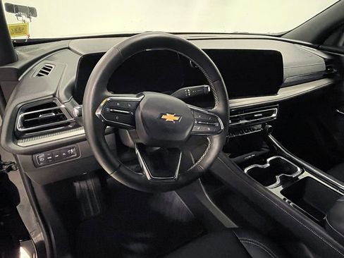 Used 2026 Chevrolet Traverse LT image 22