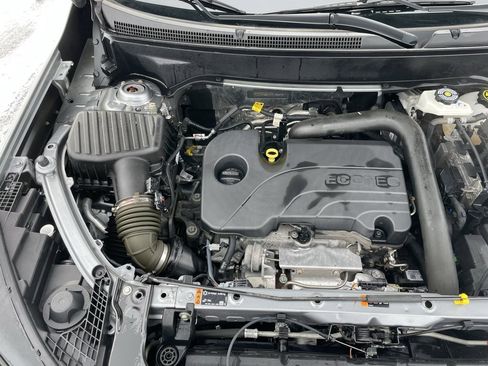 Used 2023 GMC Terrain SLT image 40