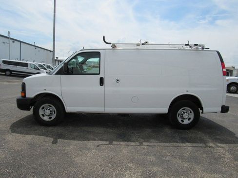 Used 2015 Chevrolet Express 2500 RWD image 5