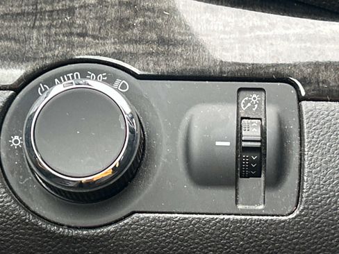 Used 2016 Buick Encore FWD image 30
