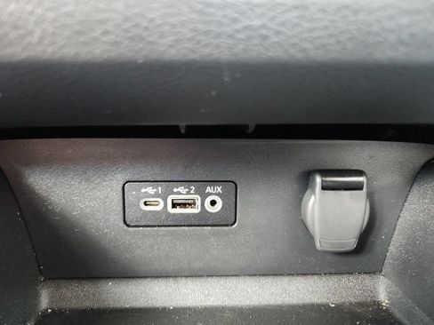 Used 2025 Nissan Altima 2.5 SV FWD image 25