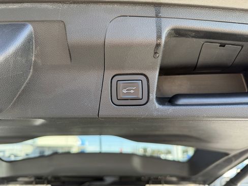 Used 2019 GMC Acadia SLT image 9