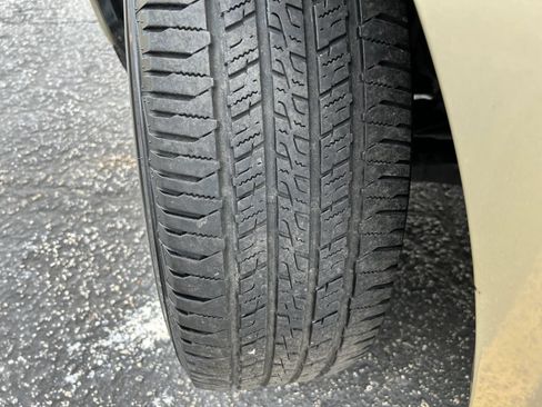 Used 2011 Ford Escape XLT w/ 203A Rapid Spec Order Code FWD image 35