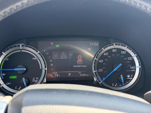 Used 2022 Toyota Highlander XLE AWD/4WD image 20
